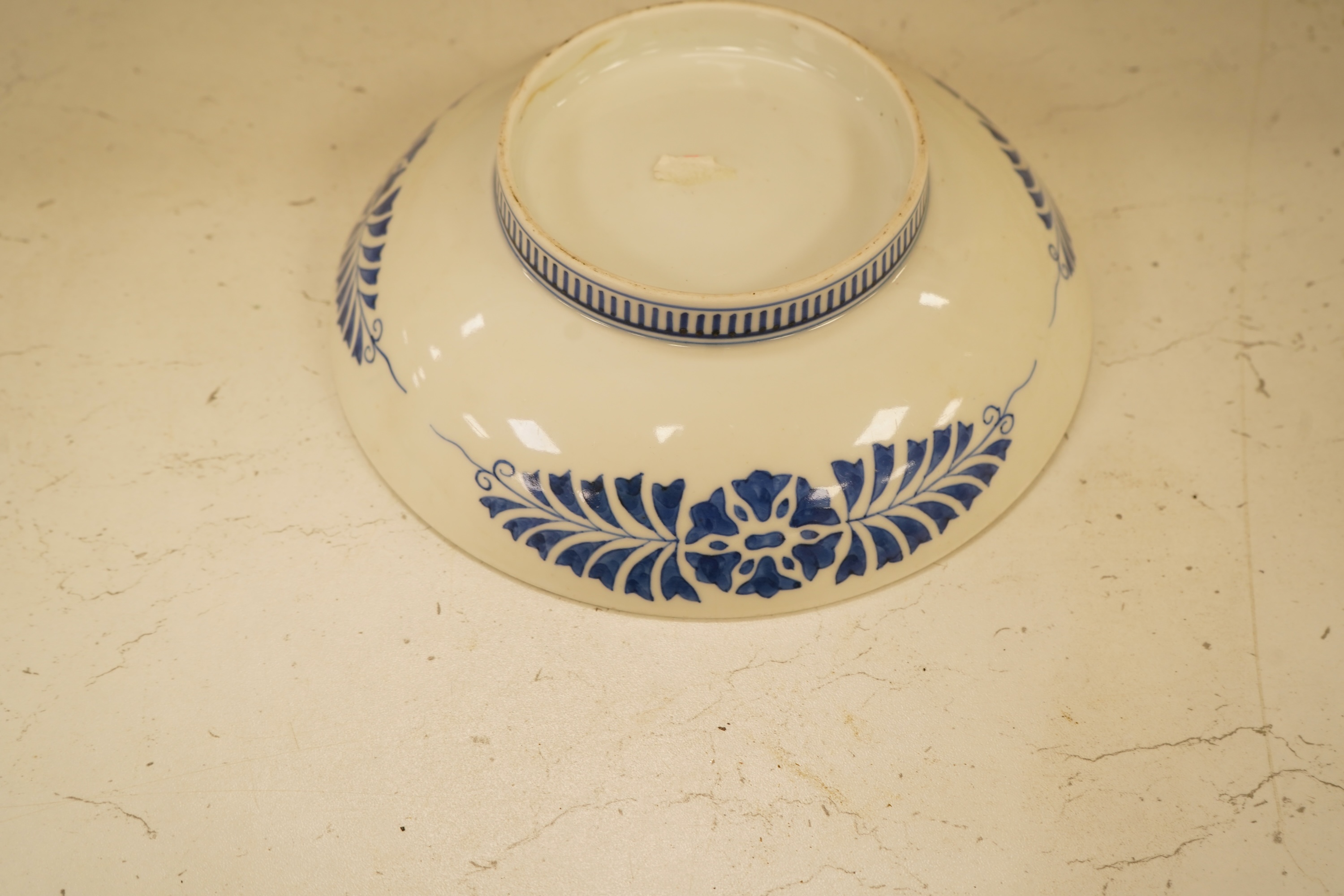 A Japanese Nabeshima style footed dish, 21cm diameter